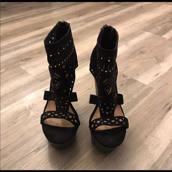 Black Suede & Gold Toe Wedge Platform Heel Shoes - Picture 1 of 4